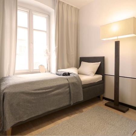 By The River And City Center - Comfortable Rooms Wroclaw Ngoại thất bức ảnh