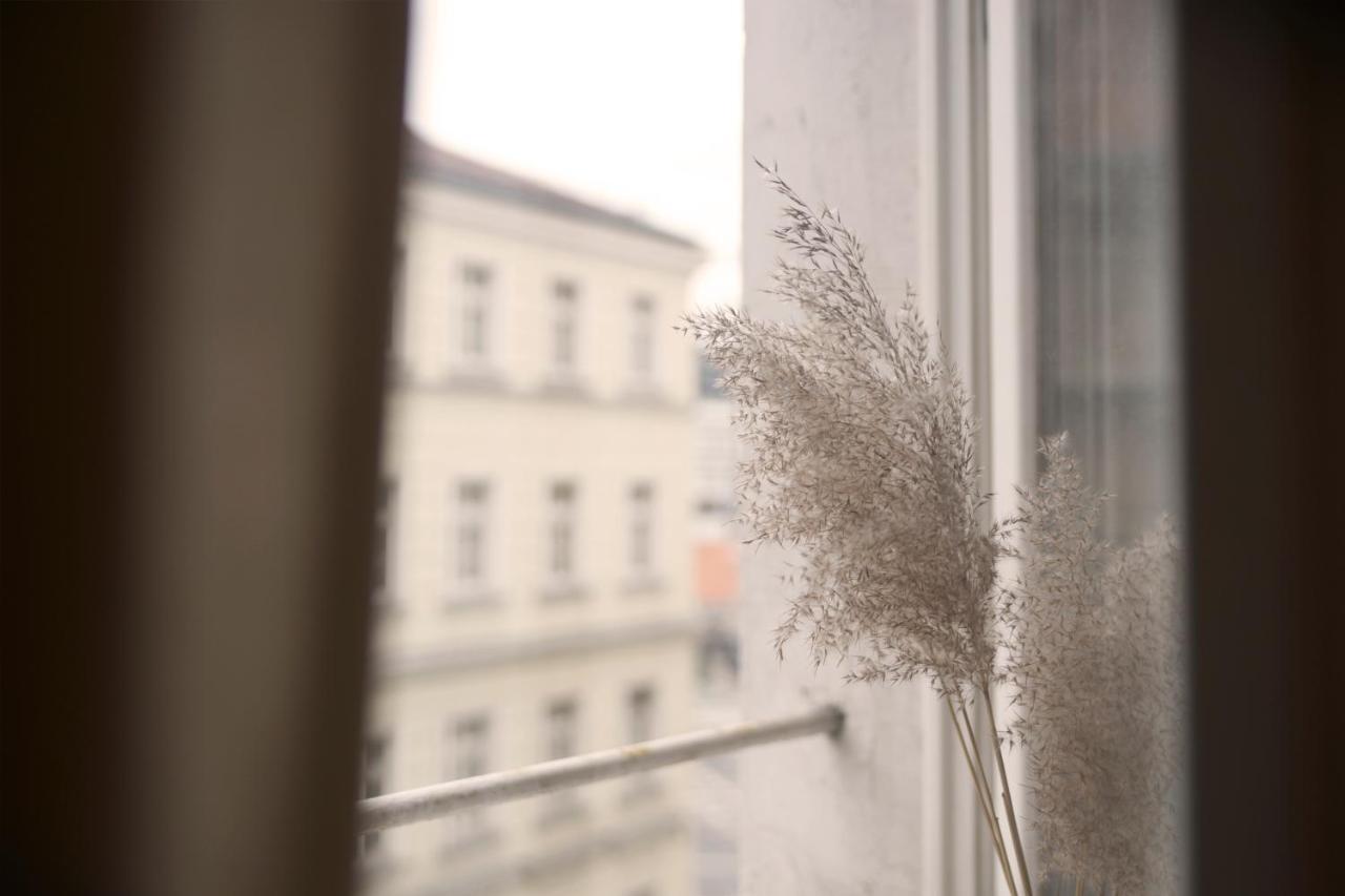 By The River And City Center - Comfortable Rooms Wroclaw Ngoại thất bức ảnh